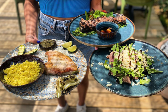 Cuisine méditerranéenne de la Paillote Noi à Saint-Cyprien